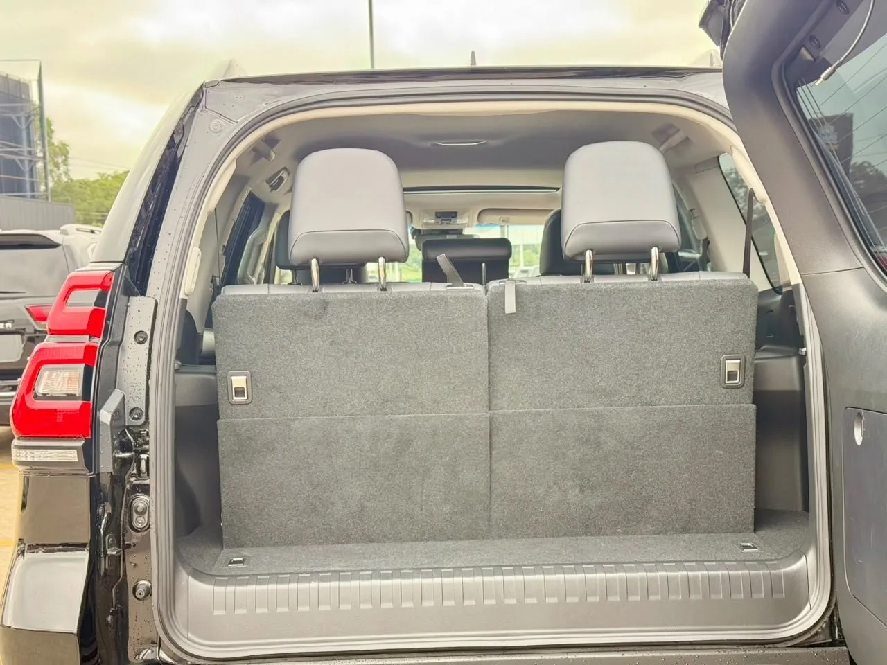 TOYOTA LAND CRUISER PRADO TXL thumbnail 19