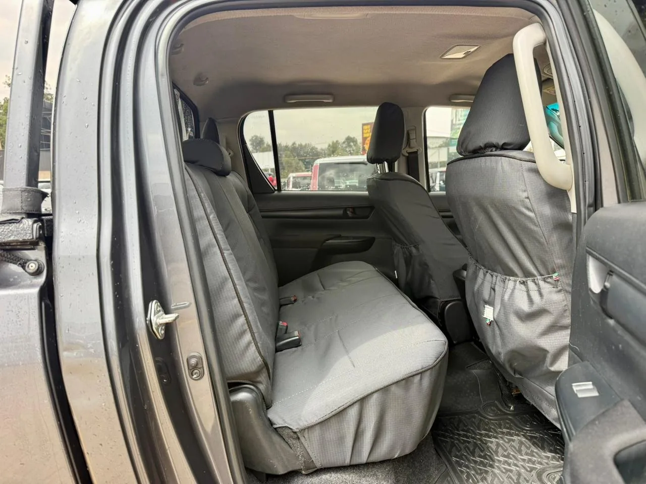 TOYOTA HILUX DOUBLE CAB thumbnail 15
